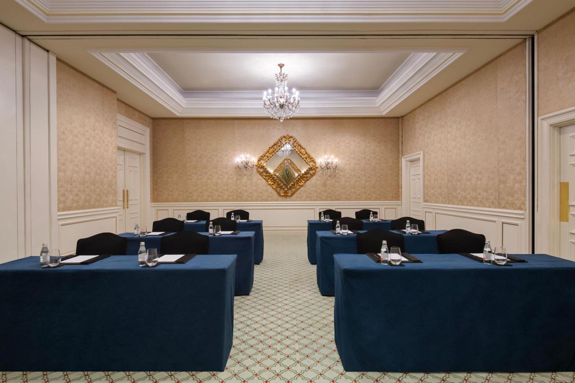 เดอะ ริตซ์-คาร์ลตัน โดฮา Hotel ภายนอก รูปภาพ Meeting room