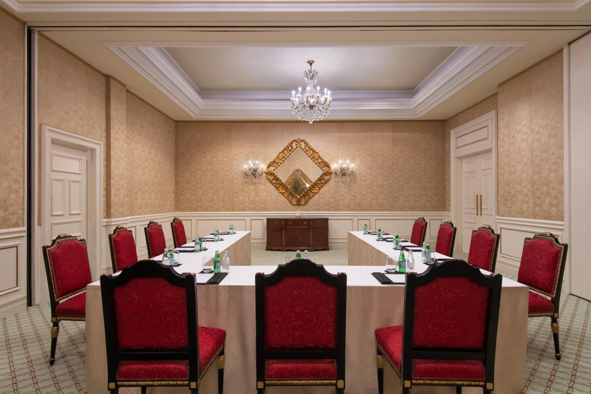 เดอะ ริตซ์-คาร์ลตัน โดฮา Hotel ภายนอก รูปภาพ Meeting room