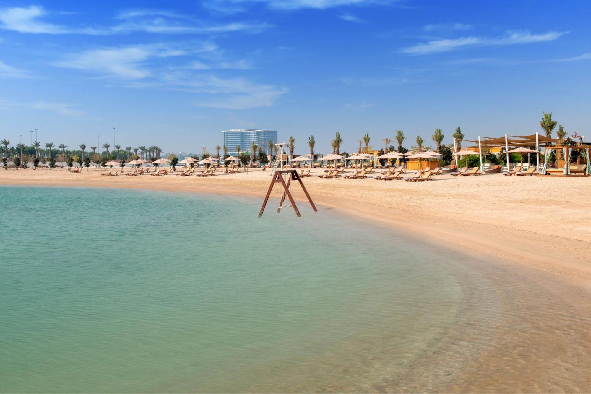 เดอะ ริตซ์-คาร์ลตัน โดฮา Hotel ภายนอก รูปภาพ The beach at Jumeirah Beach Club
