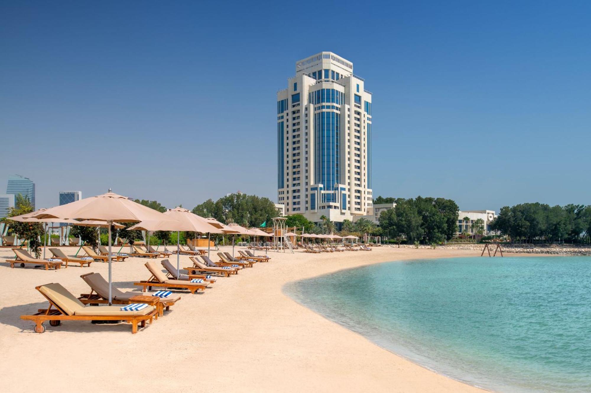 เดอะ ริตซ์-คาร์ลตัน โดฮา Hotel ภายนอก รูปภาพ Beach at Jumeirah Beach Hotel